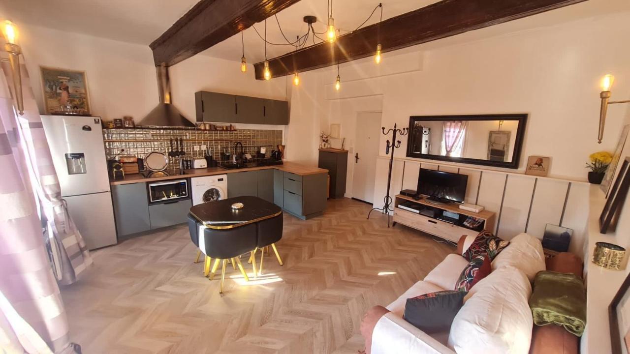 Sunny Apartment With Nice View In History City Center เอ็ก-ซอง-โพรวองซ์ ภายนอก รูปภาพ